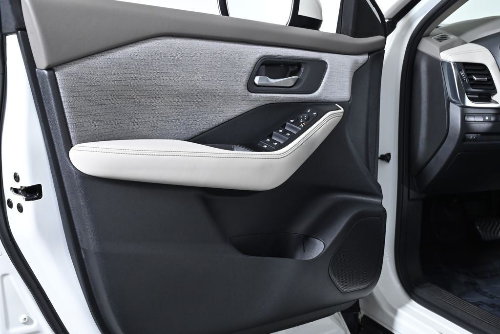 2023 Nissan Rogue SV Nissan Certified