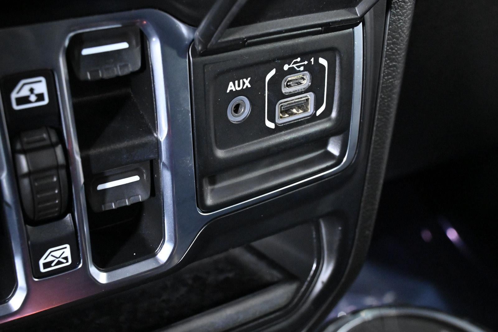 2020 Jeep Wrangler Unlimited Sahara Altitude