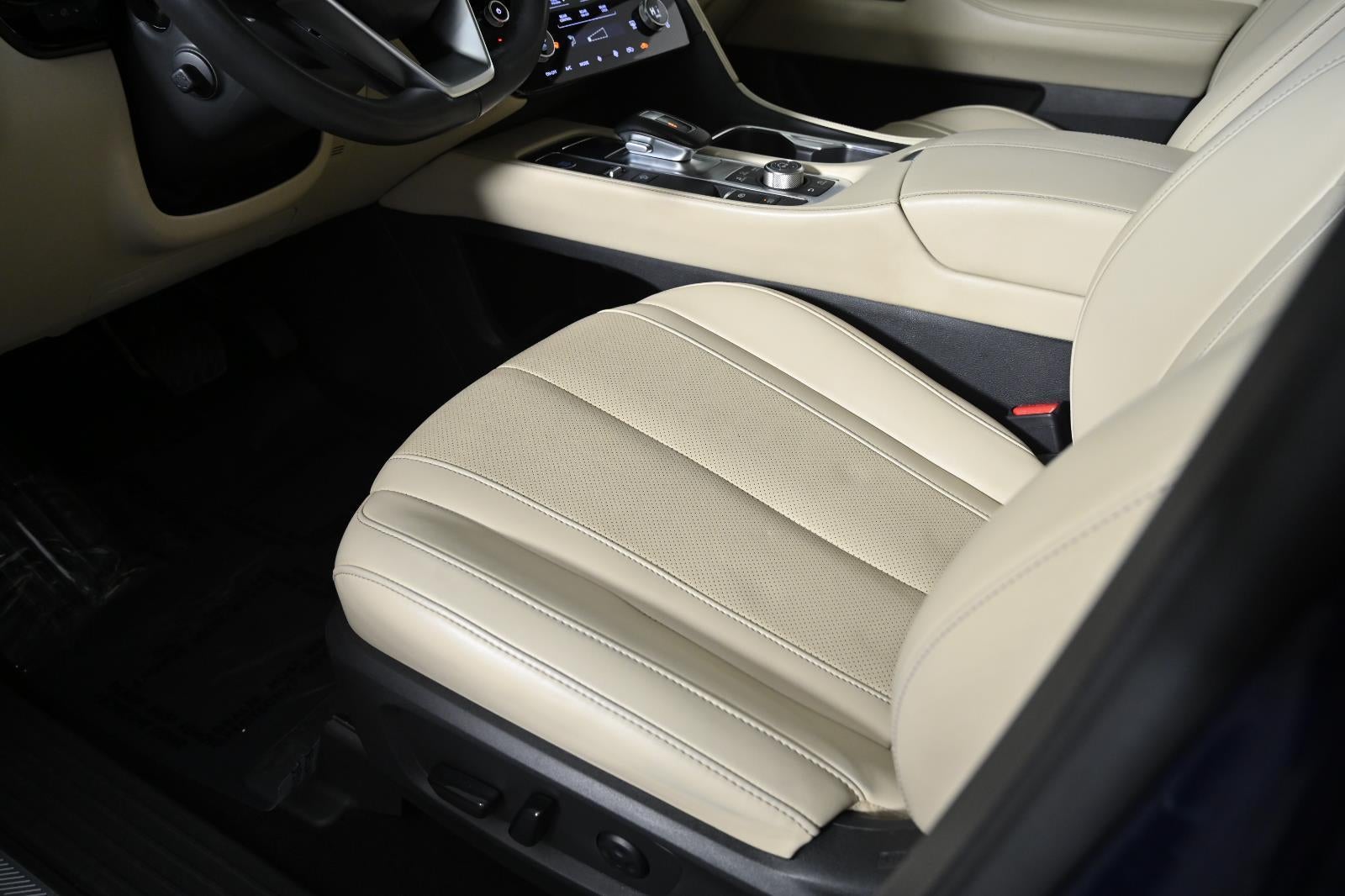 2022 INFINITI QX60 LUXE