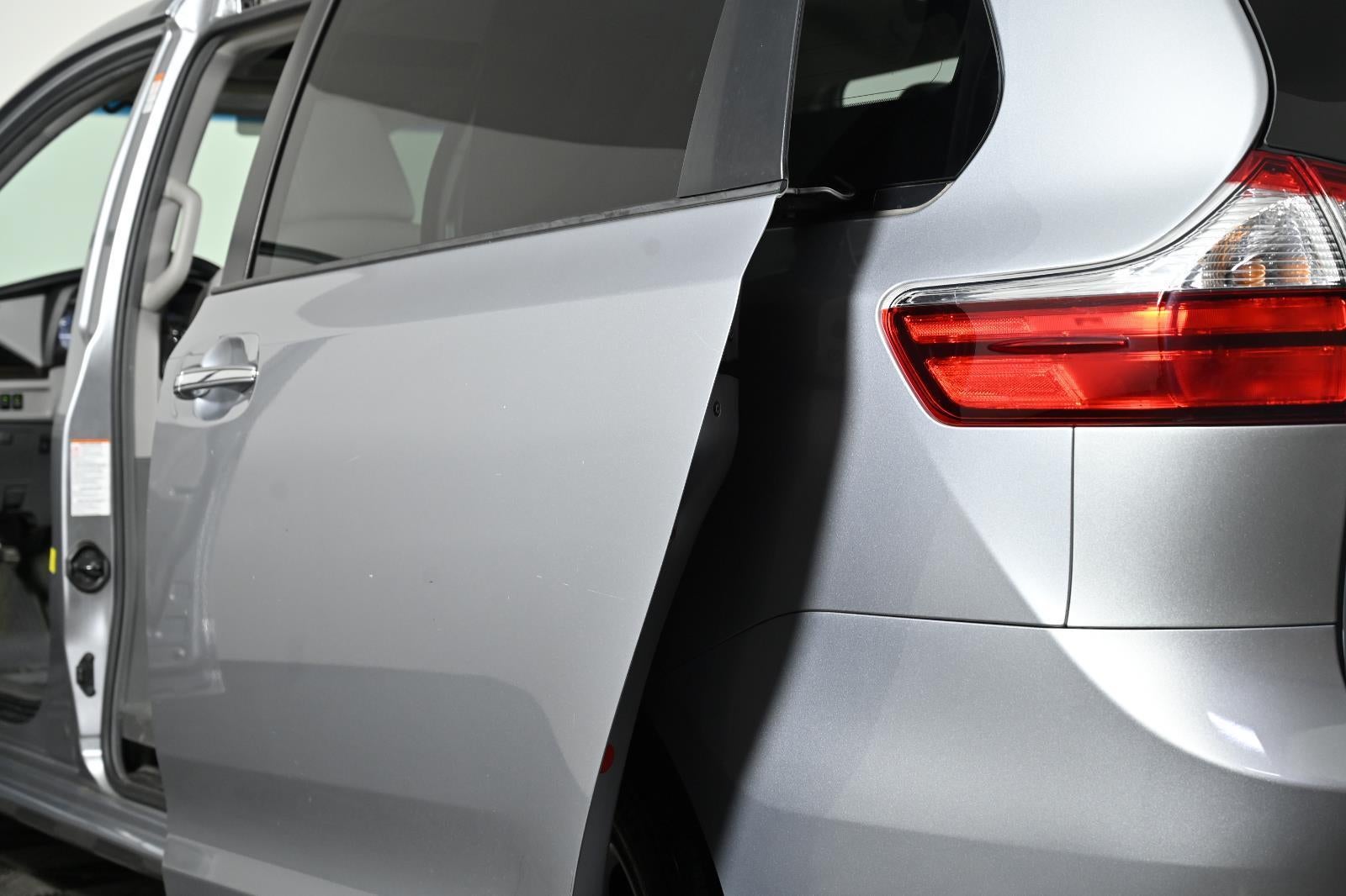 2017 Toyota Sienna XLE 8-Passenger