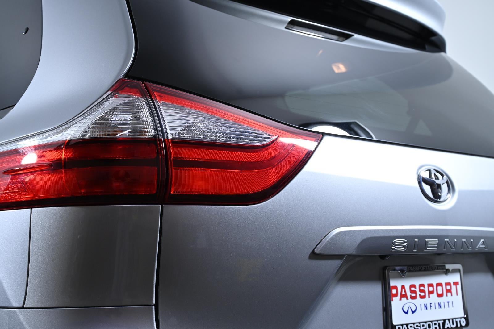 2017 Toyota Sienna XLE 8-Passenger