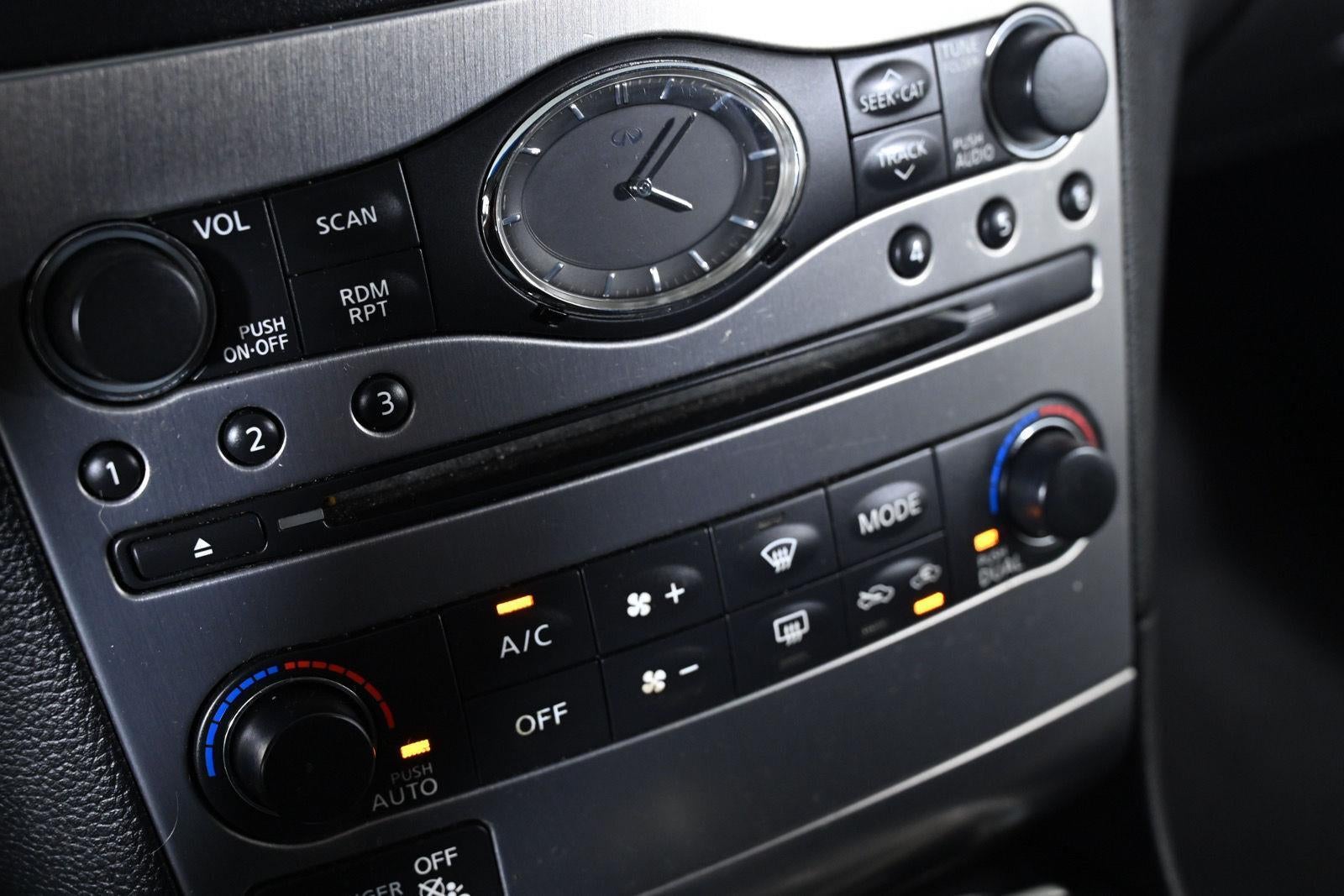 2013 INFINITI G37 Sedan x