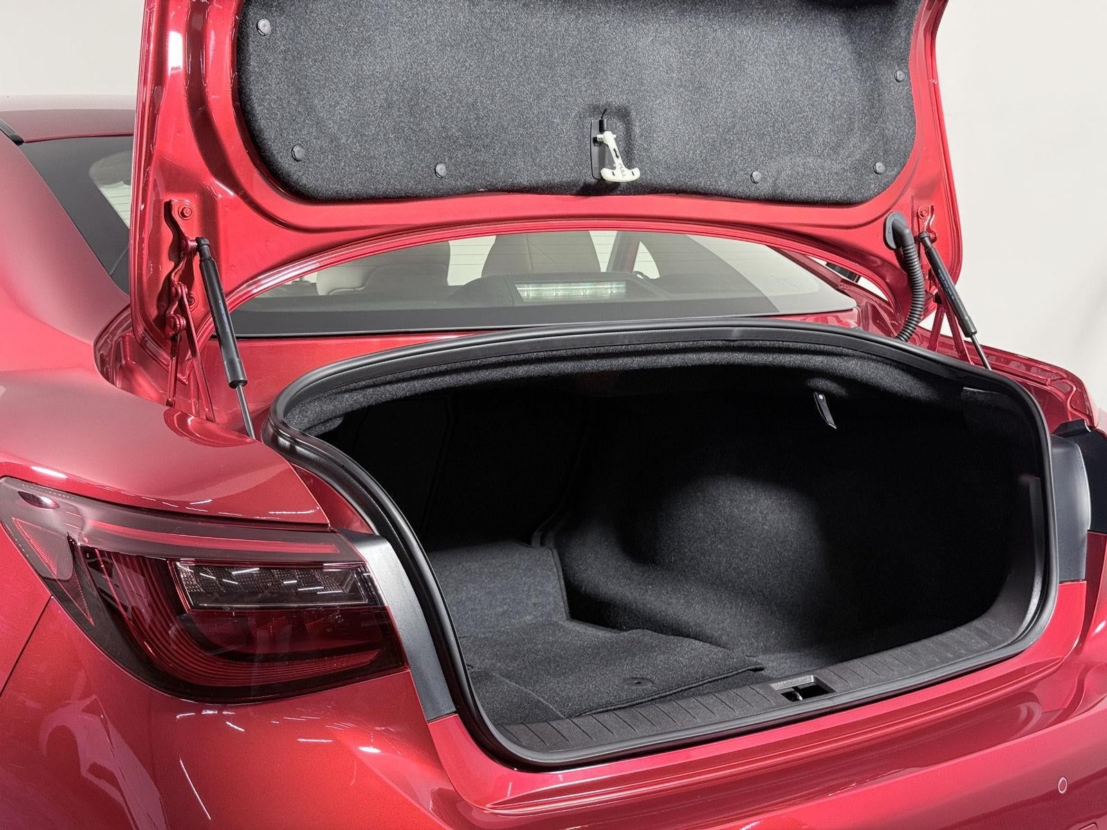 2023 INFINITI Q50 LUXE