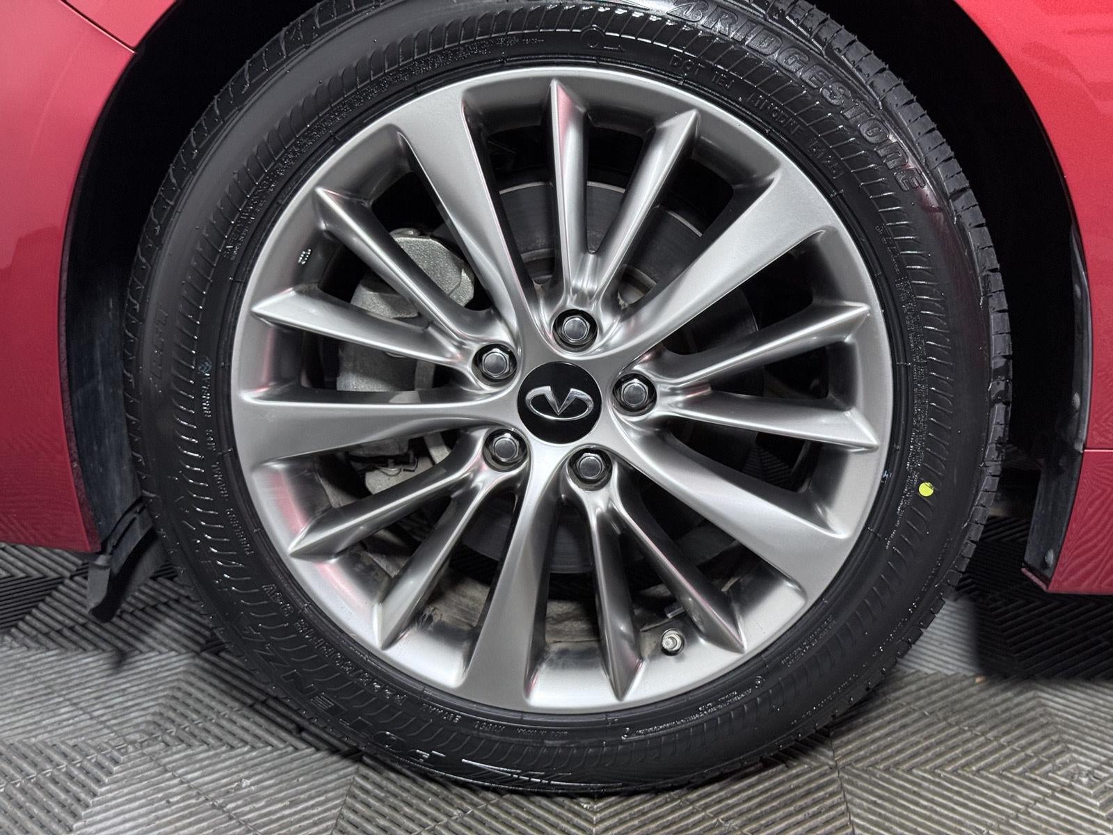 2023 INFINITI Q50 LUXE