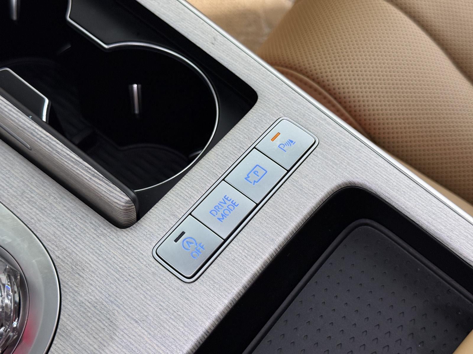 2025 Genesis G80 2.5T Advanced