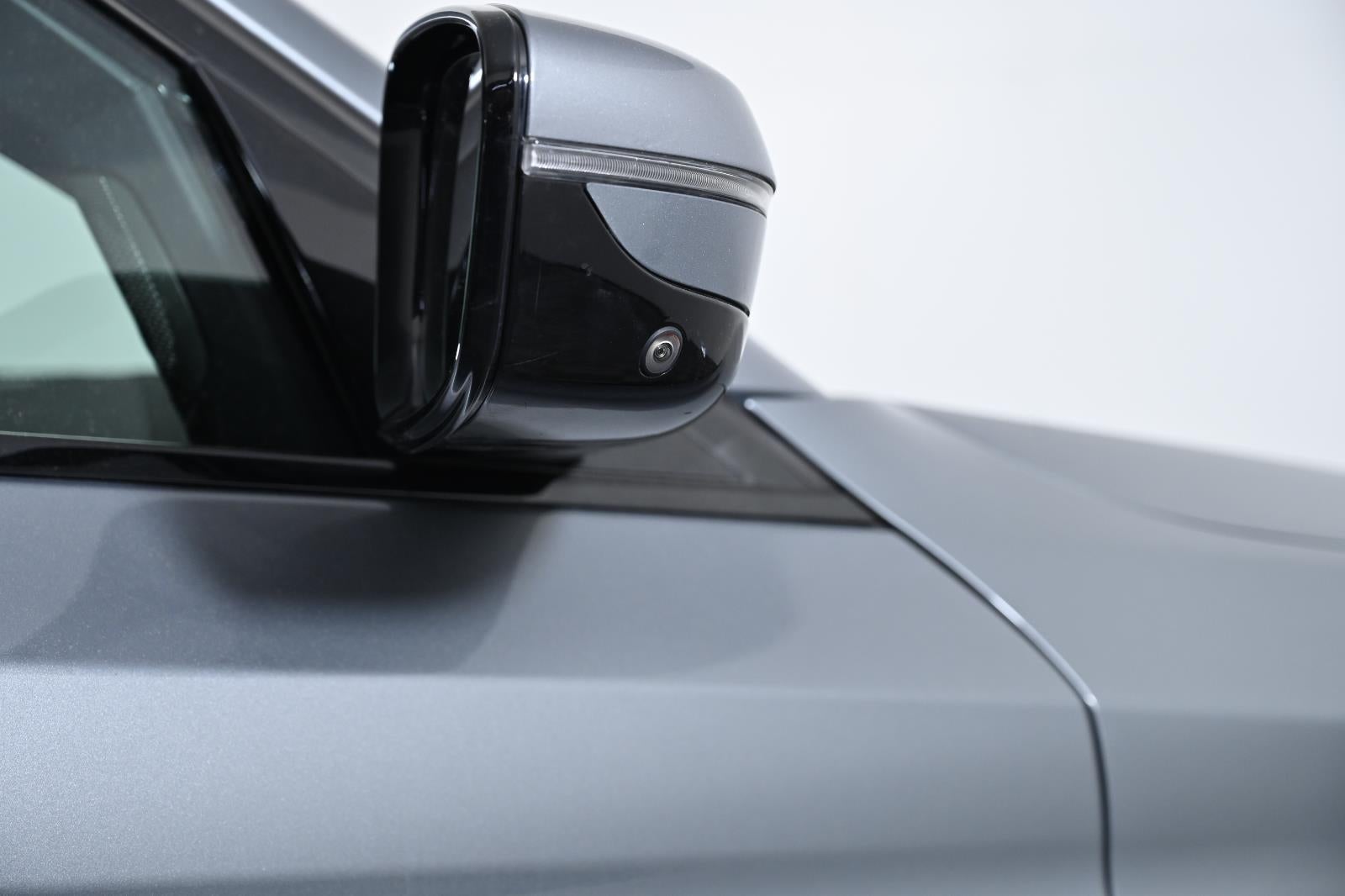 2023 BMW 5 Series M550i xDrive