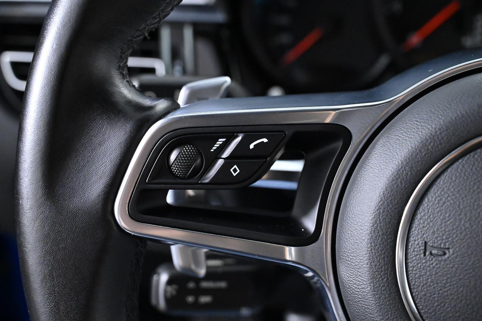 2021 Porsche Macan AWD