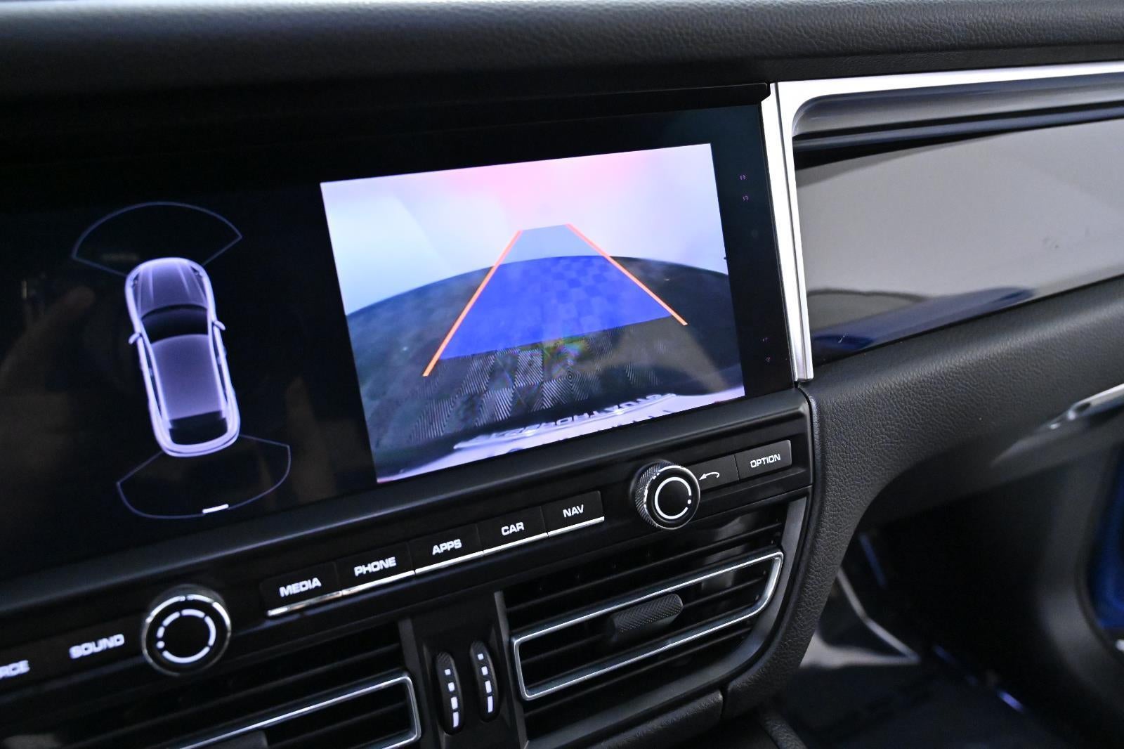 2021 Porsche Macan AWD