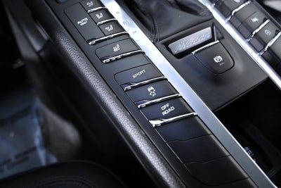 2021 Porsche Macan AWD