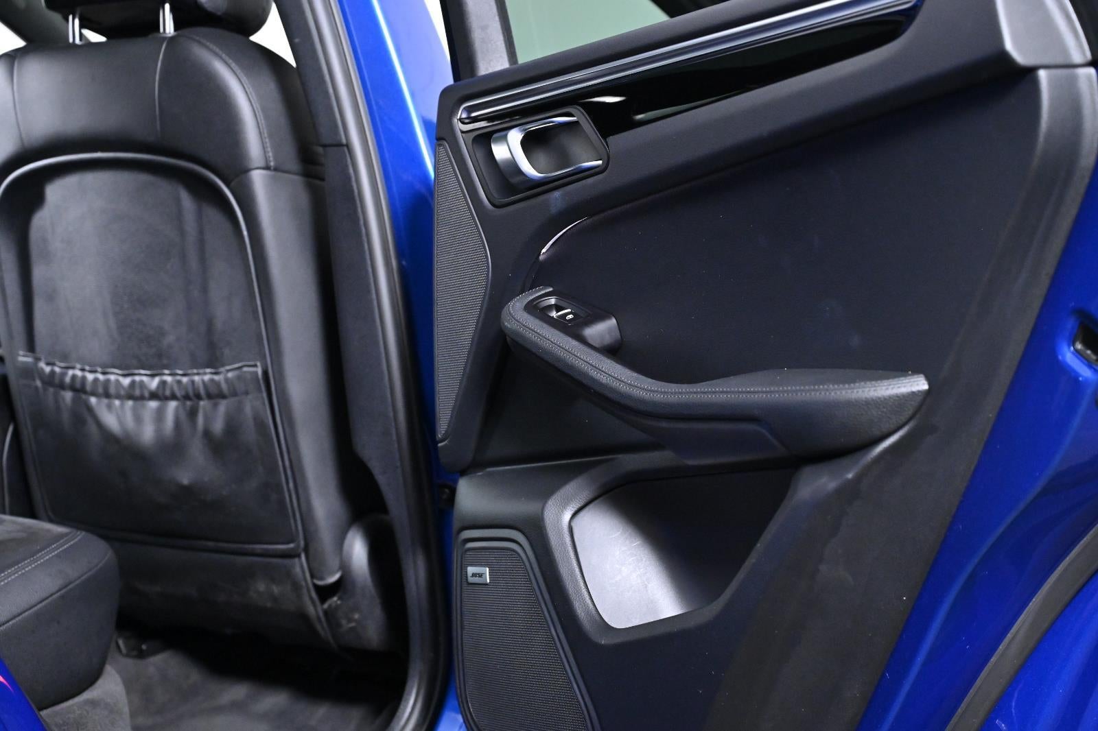 2021 Porsche Macan AWD