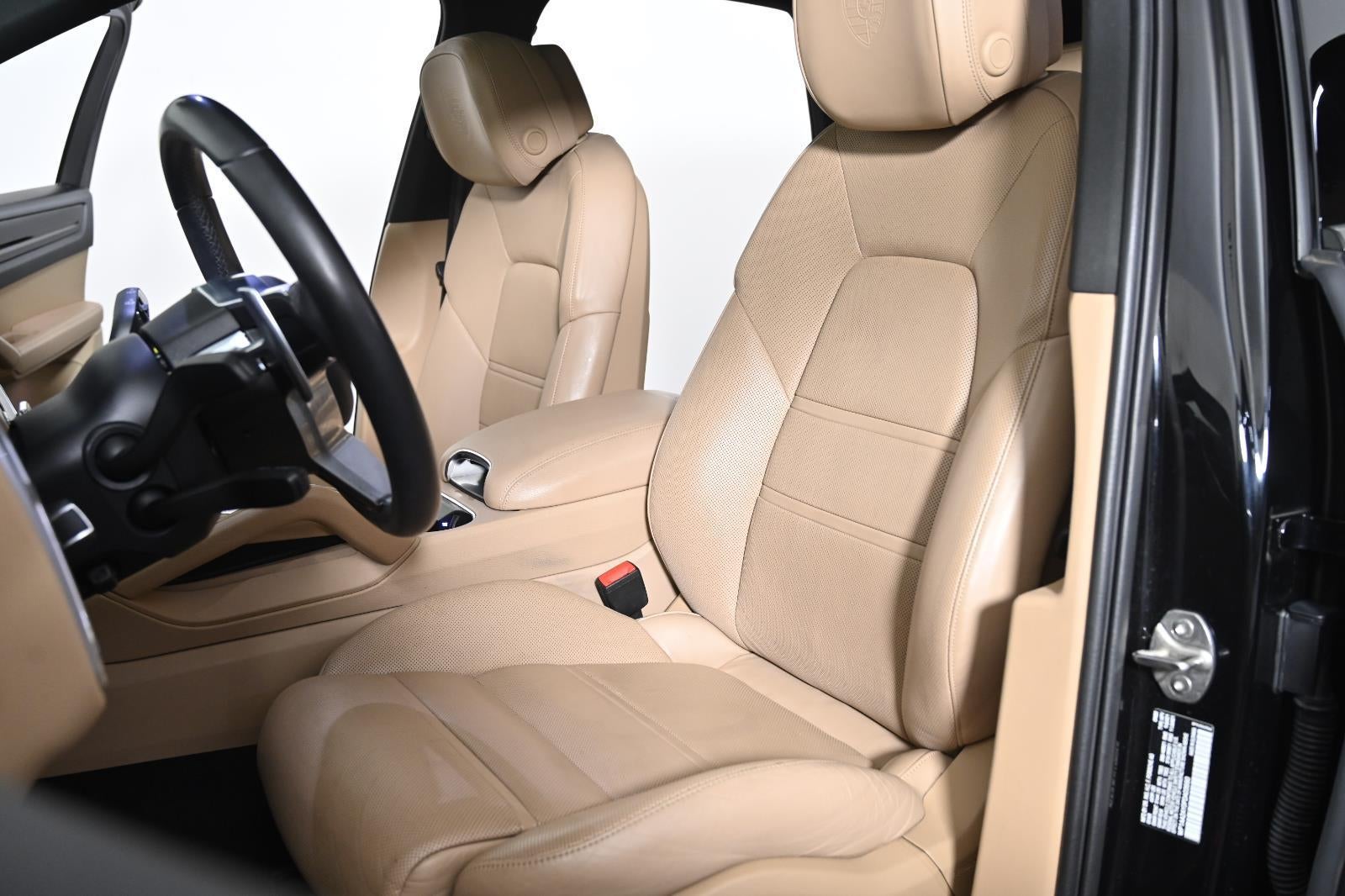 2023 Porsche Cayenne Base