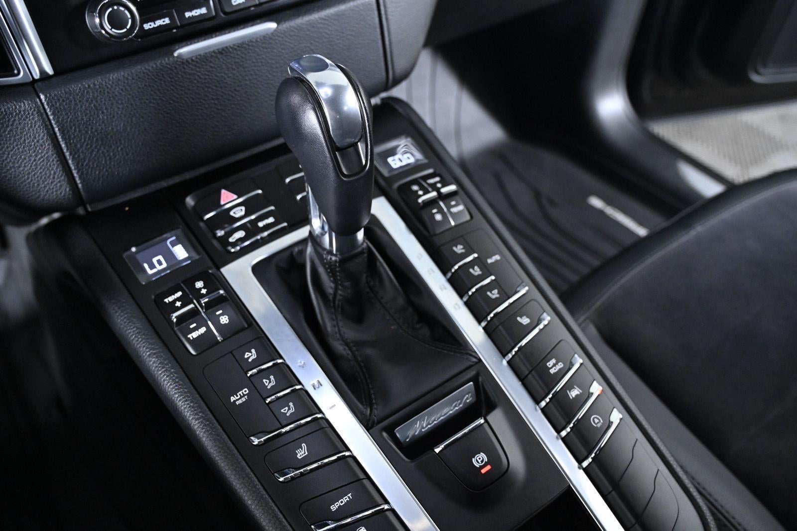 2017 Porsche Macan S