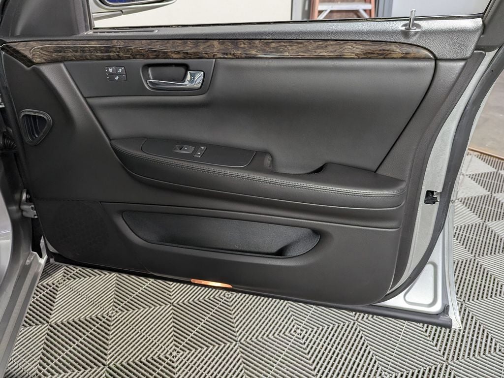 2008 Cadillac DTS Base