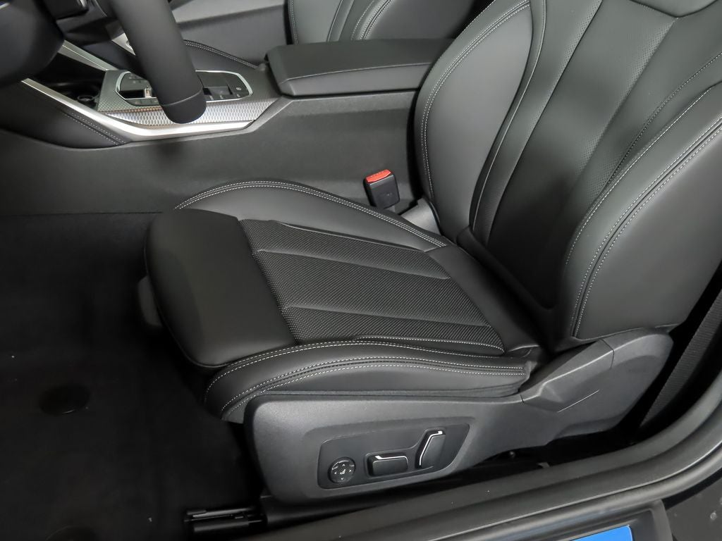 2025 BMW 230i 230i xDrive
