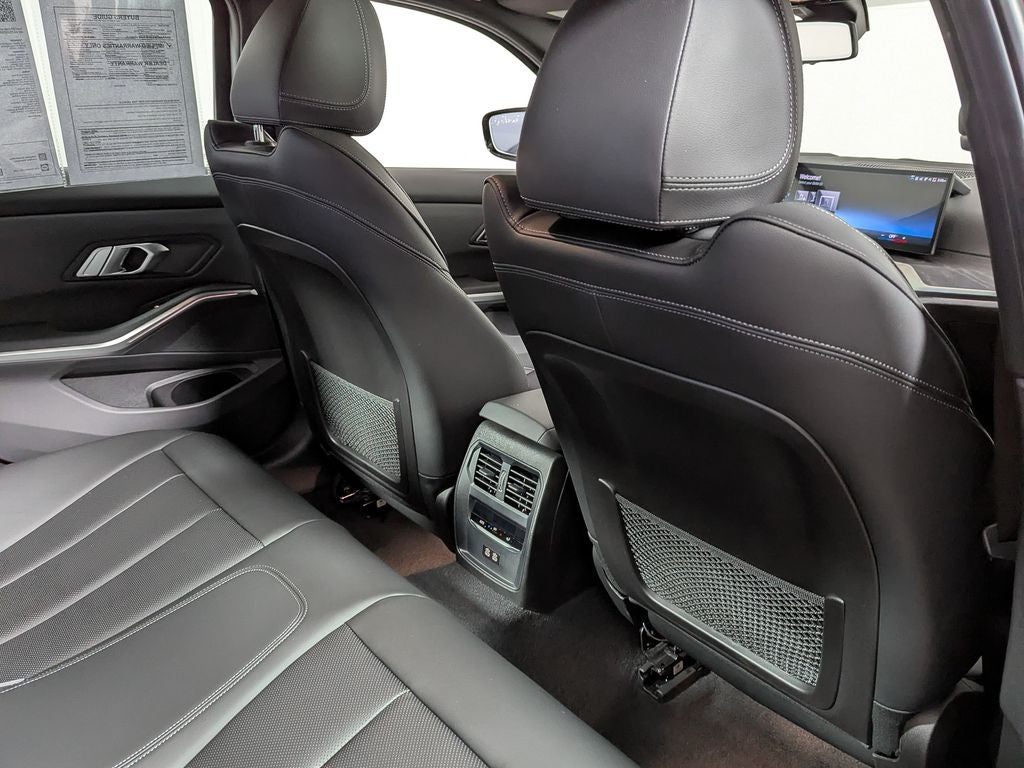 2023 BMW 330i xDrive 330i xDrive