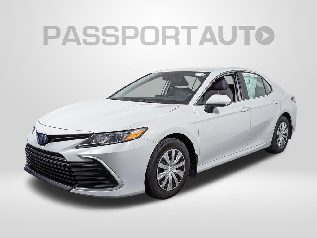 2022 Toyota Camry Hybrid LE