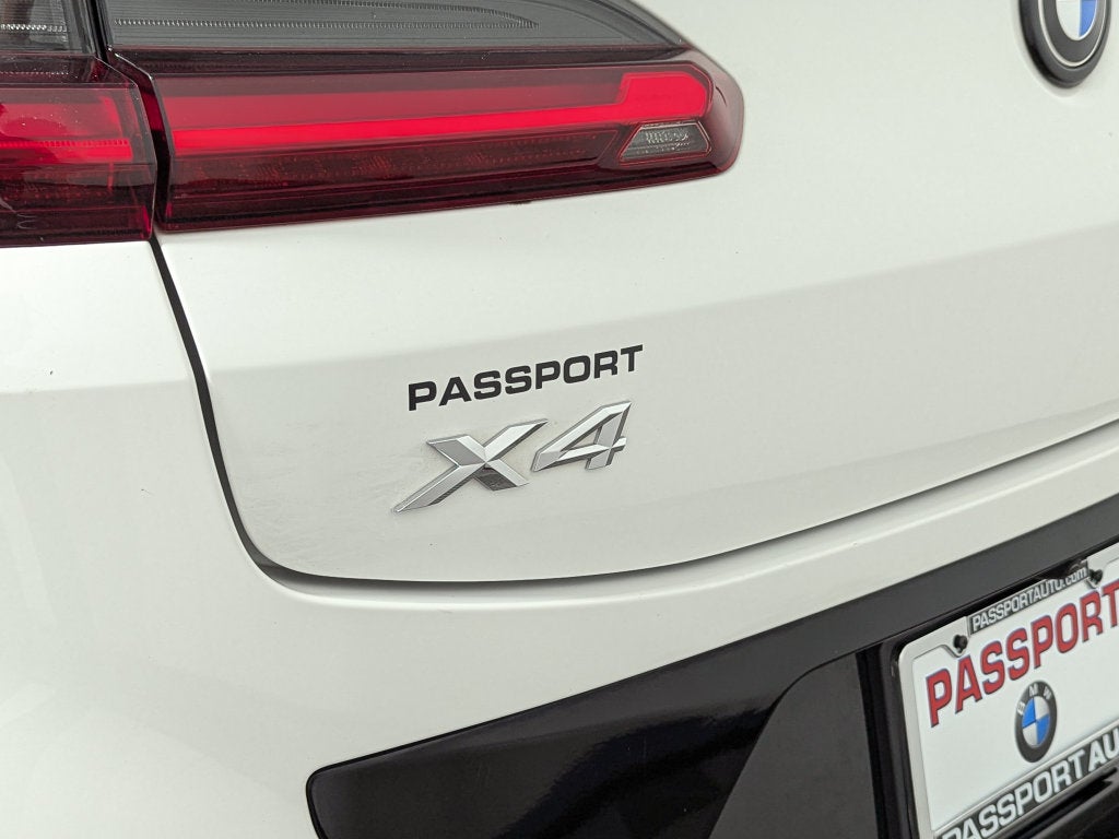 2023 BMW X4 xDrive30i