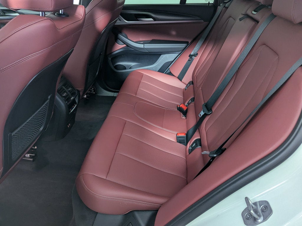 2023 BMW X4 xDrive30i