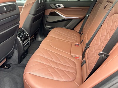 2025 BMW X5 M60i