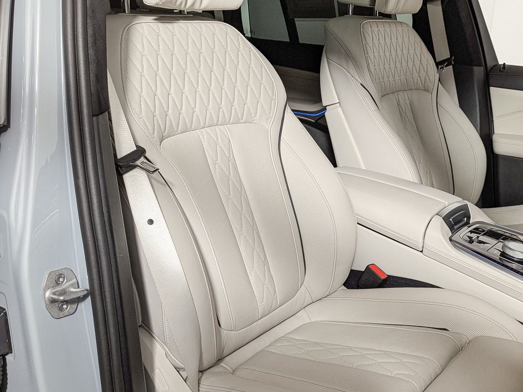 2024 BMW X5 M60i