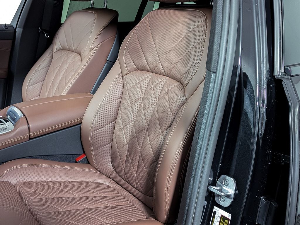 2025 BMW X6 xDrive40i