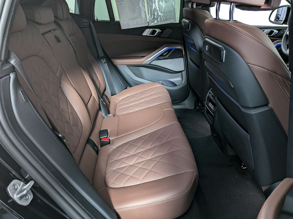 2025 BMW X6 xDrive40i