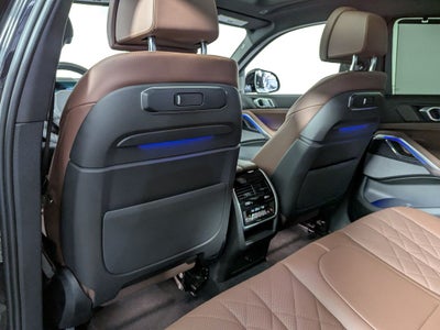2025 BMW X6 xDrive40i