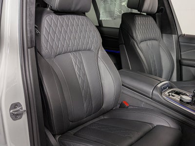 2026 BMW X7 ALPINA XB7