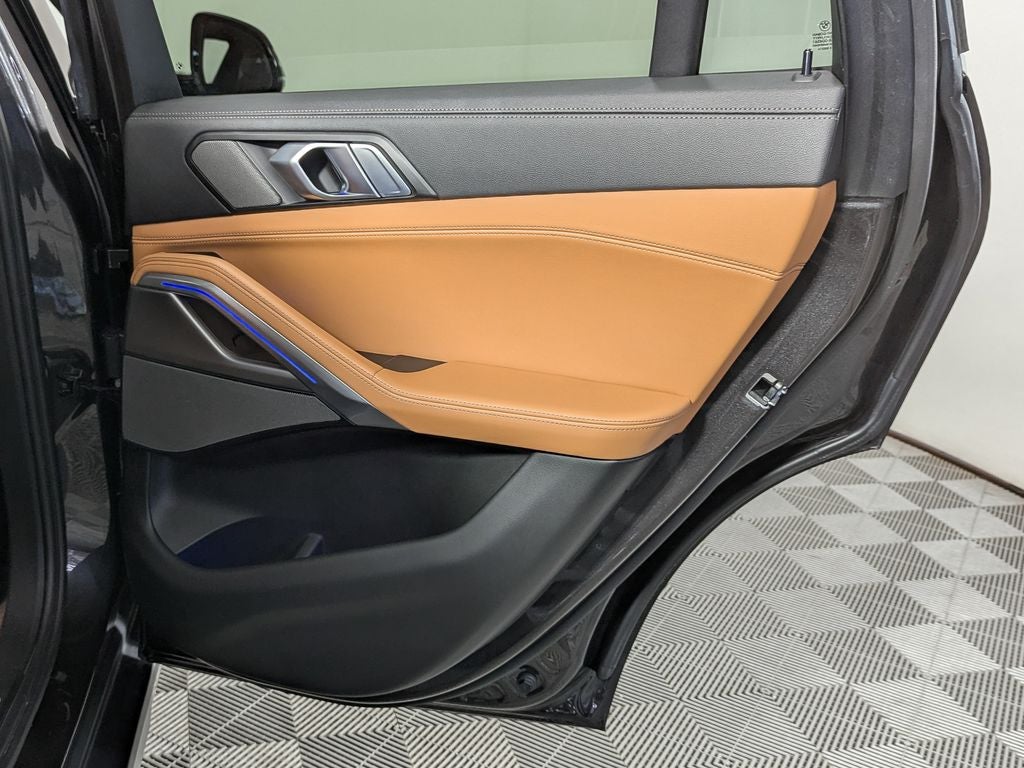 2023 BMW X6 xDrive40i