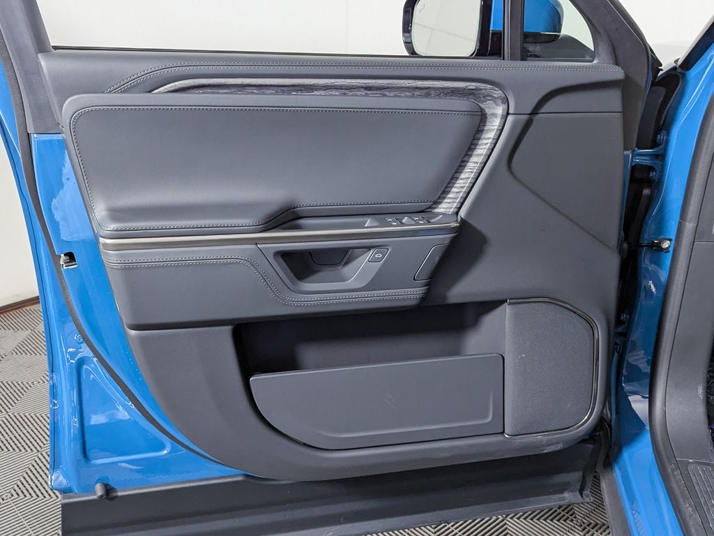 2026 Rivian R1S Base
