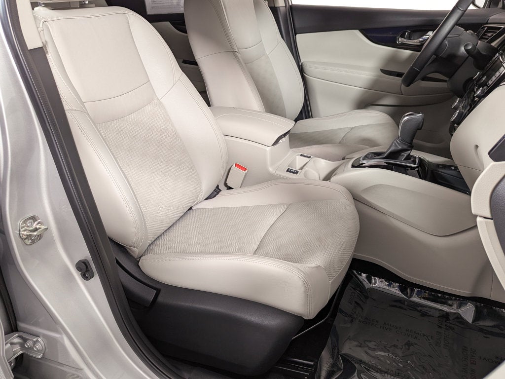 2022 Nissan Rogue Sport SV