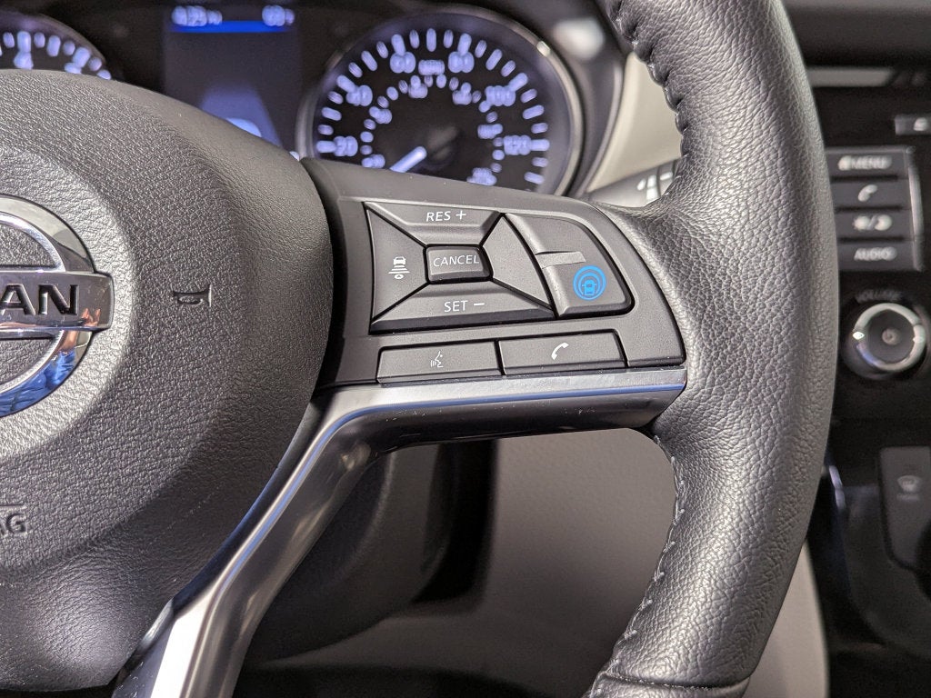 2022 Nissan Rogue Sport SV