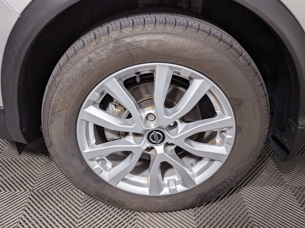 2022 Nissan Rogue Sport SV