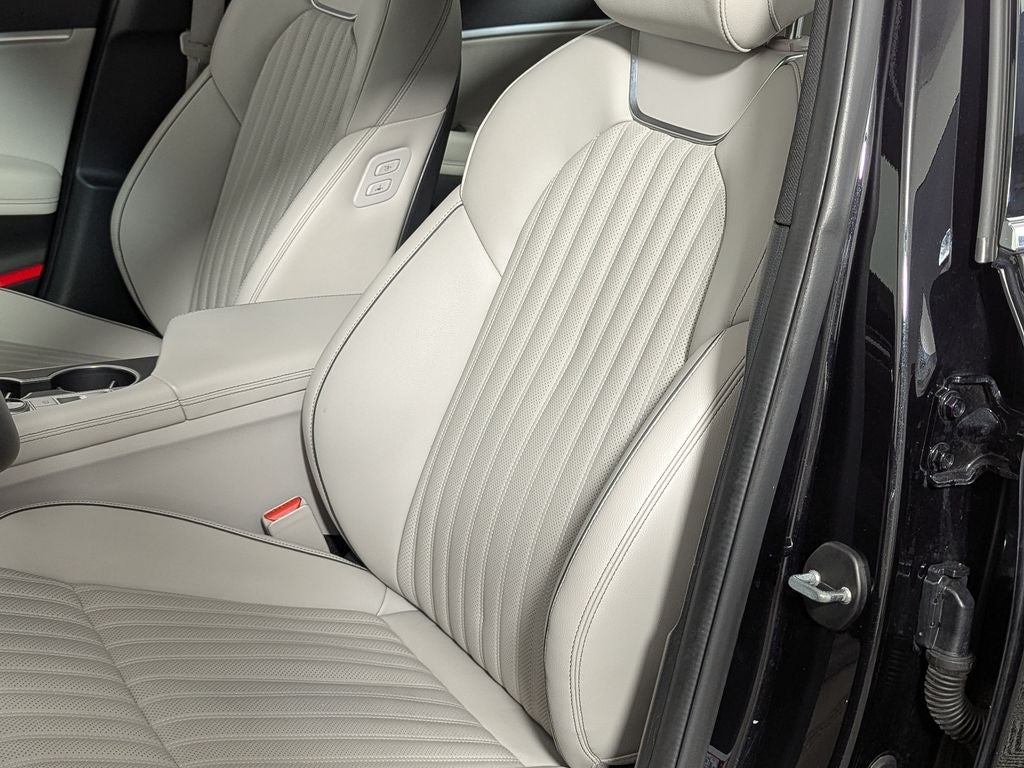 2022 Genesis G70 2.0T