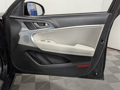 2022 Genesis G70 2.0T