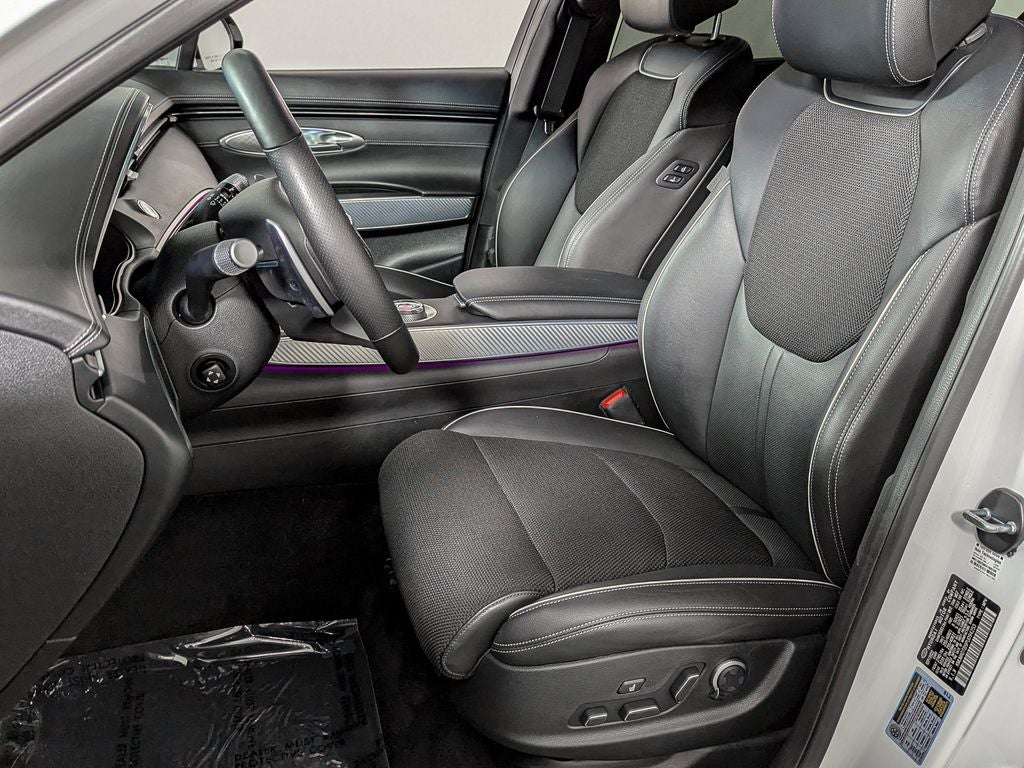 2023 Genesis GV70 2.5T