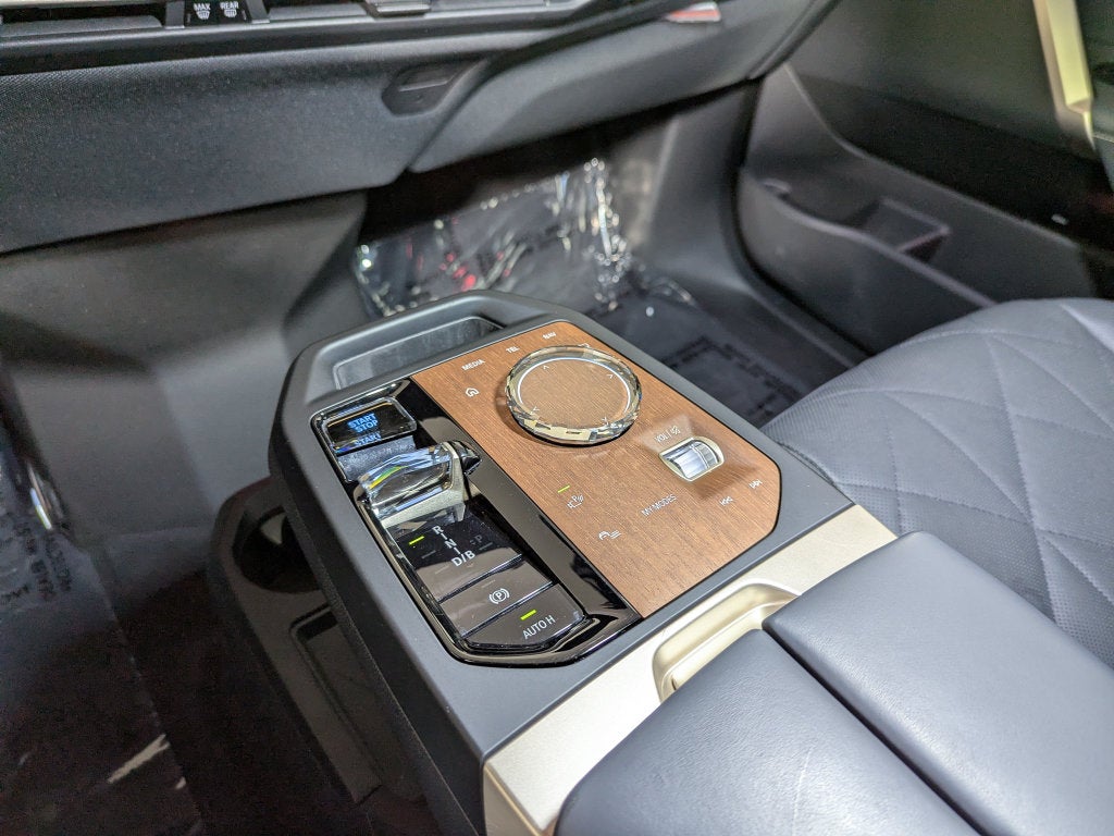 2024 BMW iX xDrive50