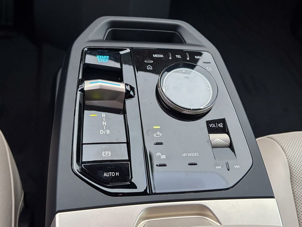 2026 BMW iX xDrive45