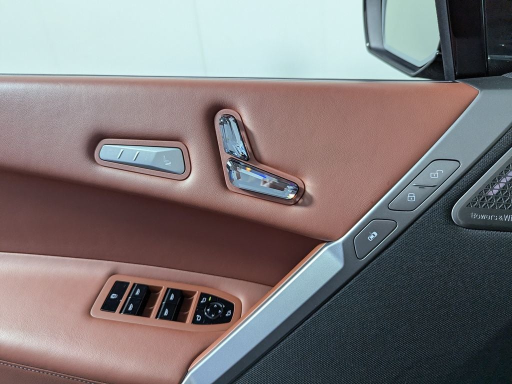 2026 BMW iX xDrive60