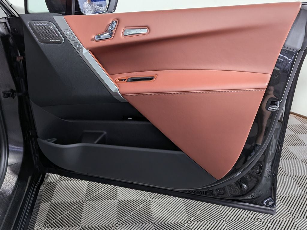 2026 BMW iX xDrive60