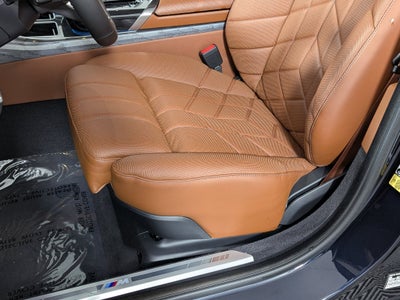 2023 BMW 740i 740i