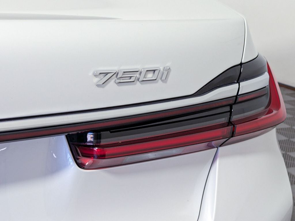 2022 BMW 7 Series 750i xDrive