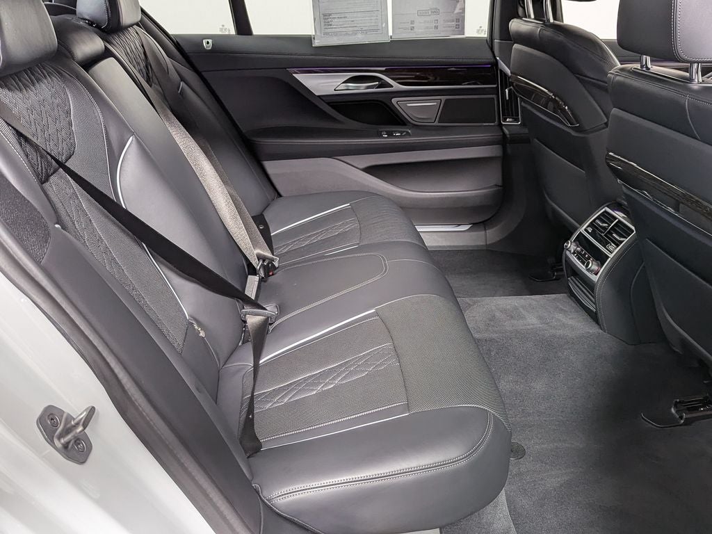 2022 BMW 7 Series 750i xDrive