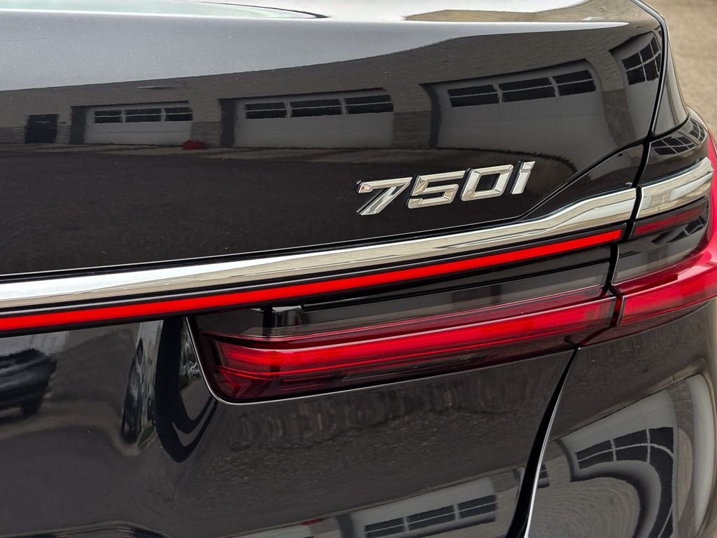 2022 BMW 7 Series 750i xDrive