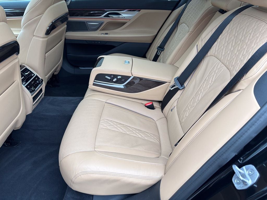 2022 BMW 7 Series 750i xDrive