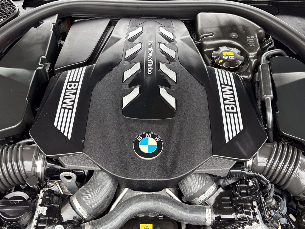 2022 BMW 7 Series 750i xDrive