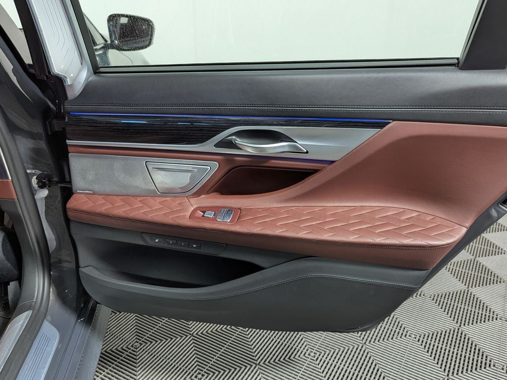 2020 BMW 7 Series 745e xDrive iPerformance