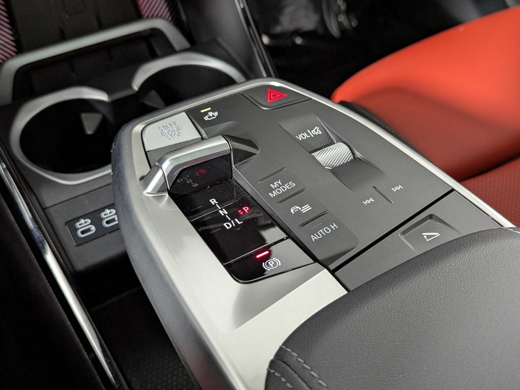 2025 BMW X2 xDrive28i