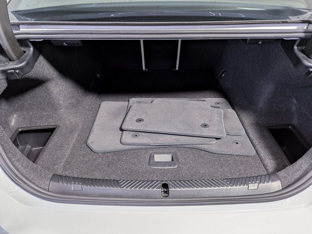 2025 BMW i5 xDrive40 xDrive40
