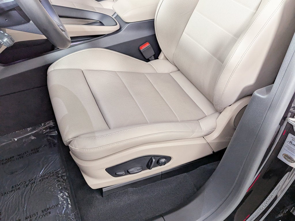 2025 Porsche Macan Electric 4